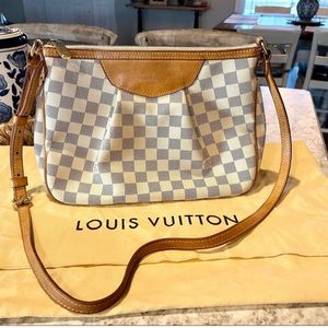 🐰EASTER SALE💐Louis Vuitton Azul Siracusa PM